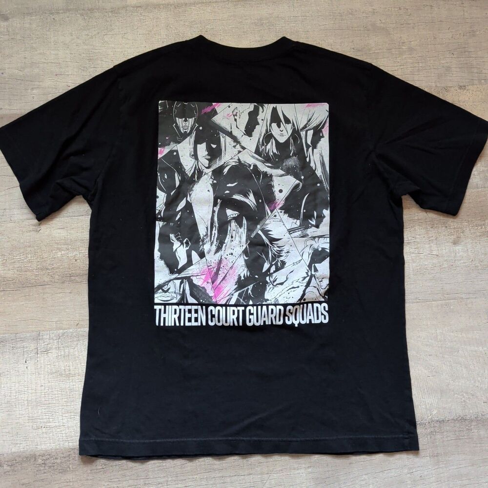 Uniqlo UT x Bleach Anime "Thirteen Court Guard Squads" Graphic T-Shirt Black L